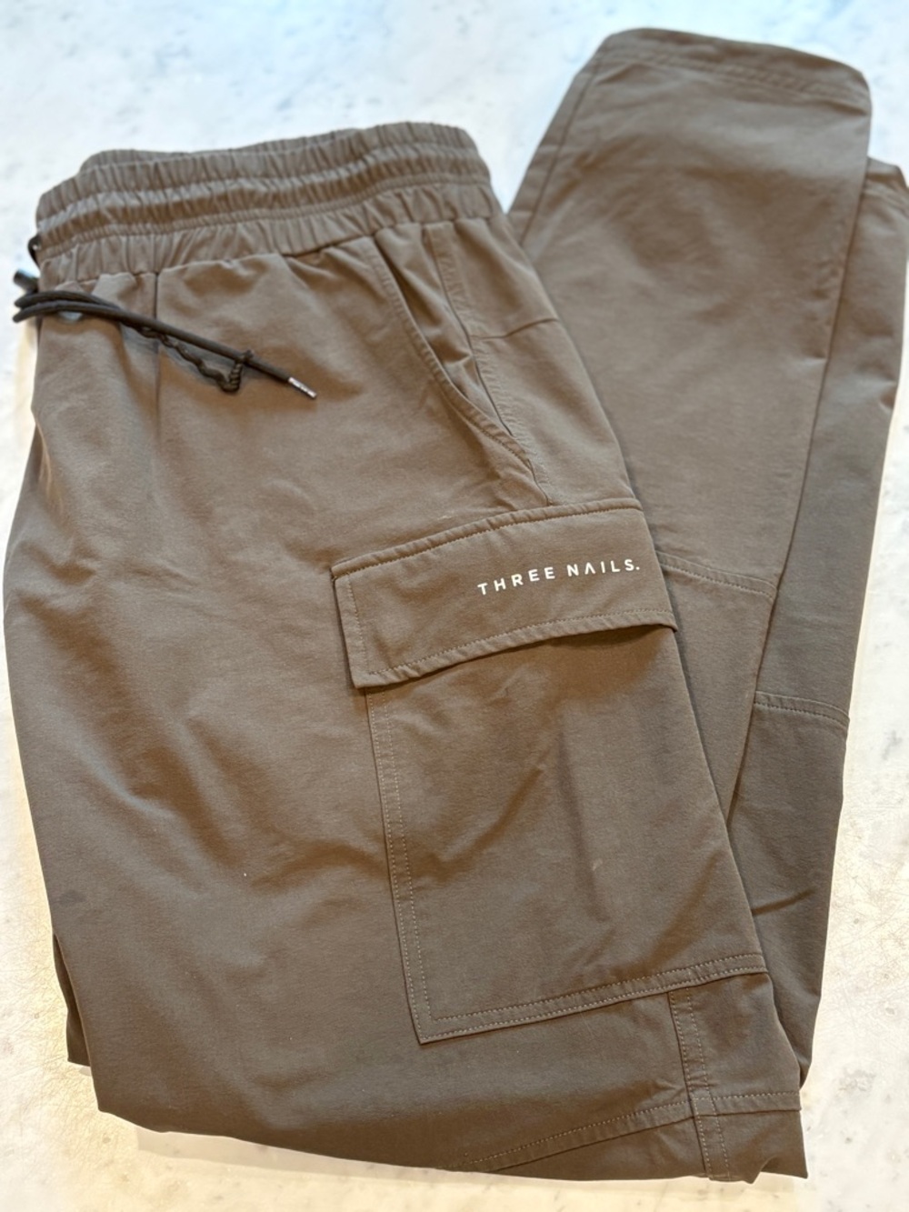 Men’s Three Nails, Olive Green , nylon cargo joggers, XL, great condition